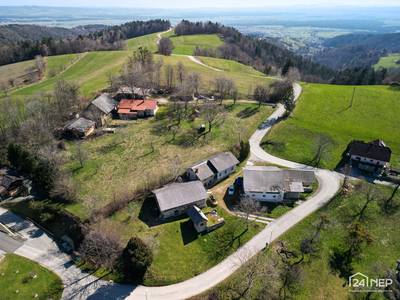 SAMOSTOJNA HIŠA Z GOSPODARSKIM POSLOPJEM, Podravska, Ranč