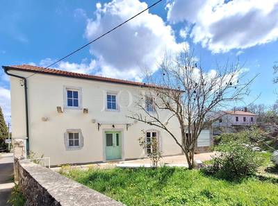 Autentična kamnita hiša z vrtom, Dobrinj - otok Krk