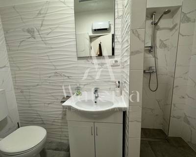 image_3.jpg