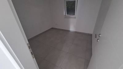 image_3.jpg