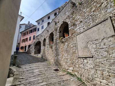 image_2.jpg