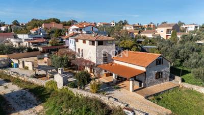 Peruški 450m2