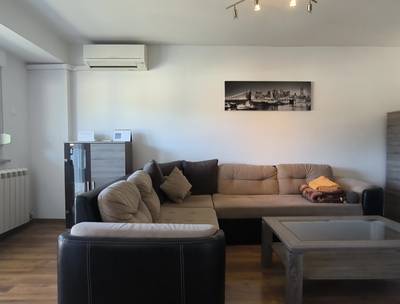 image_1.jpg