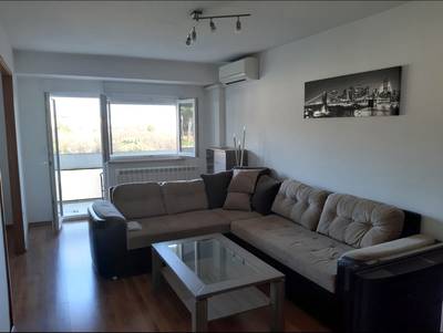 Centar 64m2