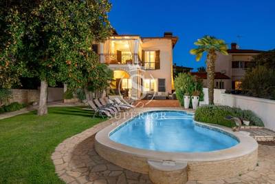 Villa 1. red do mora, s bazenom