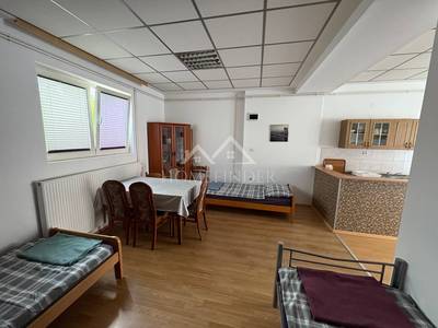 image_3.jpg
