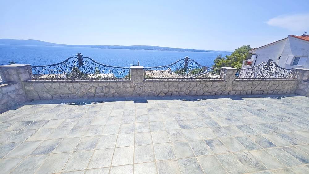 image_1.jpg