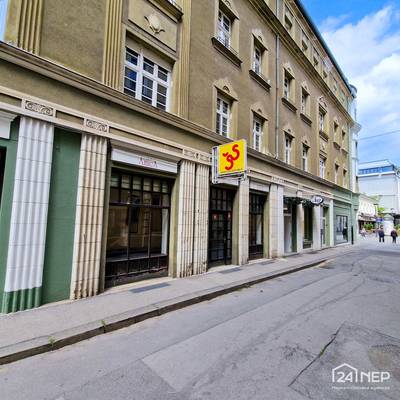 Poslovni prostor ob hotelu Evropa