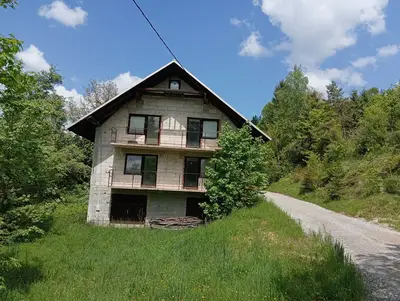 Gorenjska, Žiri, Zabrežnik - Hiša, Samostojna