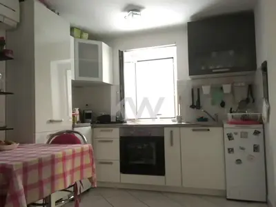 image_1.jpg