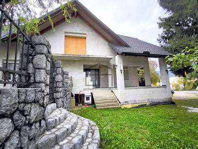 Gorenjska, Radovljica - Hiša dvostanovanjska
