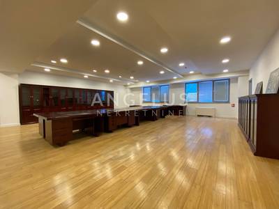 Poslovni prostor Kozari put, Peščenica - Žitnjak, 301,50m2