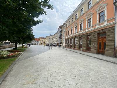 image_1.jpg