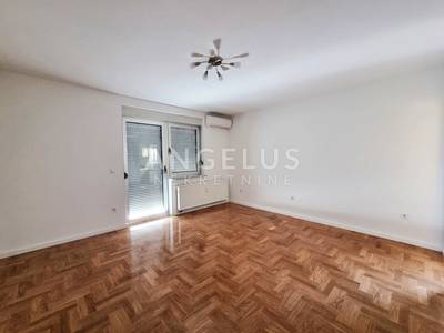 Zagreb, Špansko - stanovanje v pritličju (109m2) z veliko teraso