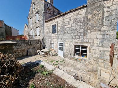 image_1.jpg