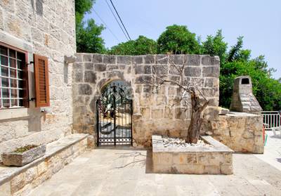 image_3.jpg