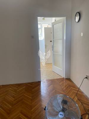 image_1.jpg