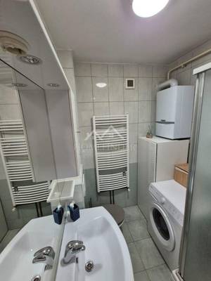 image_1.jpg
