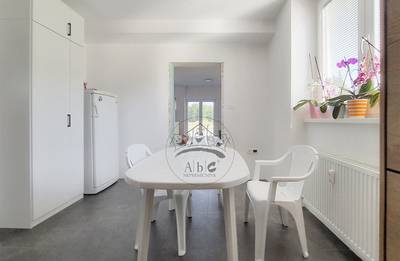 image_3.jpg